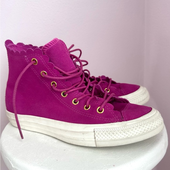 Converse Chuck Taylor All Star Scallop High Top Suede Sneaker Women US 7.5 Pink - Picture 2 of 7